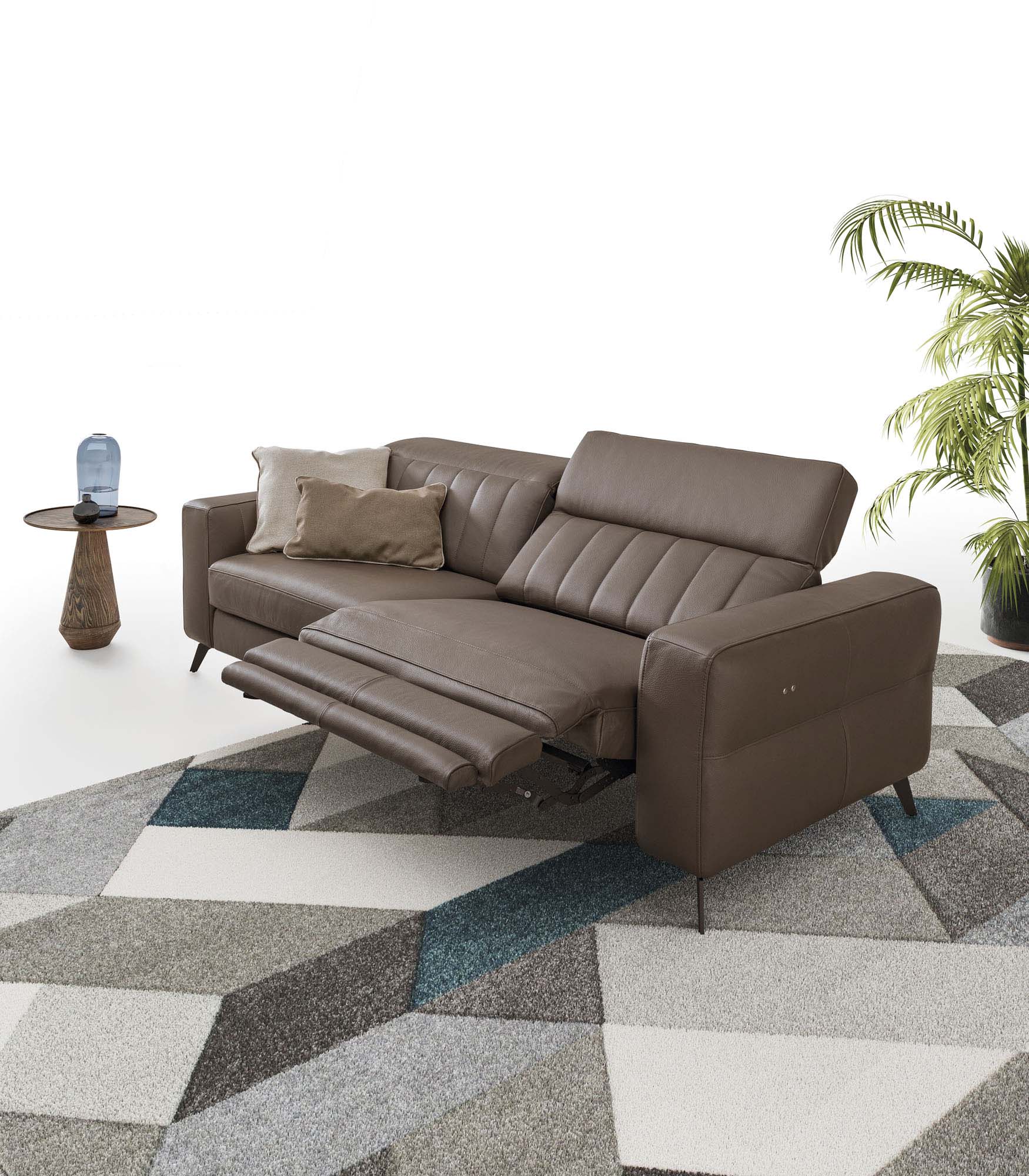 Egon Le Comfort- Recliners - The August Company | Mmnai