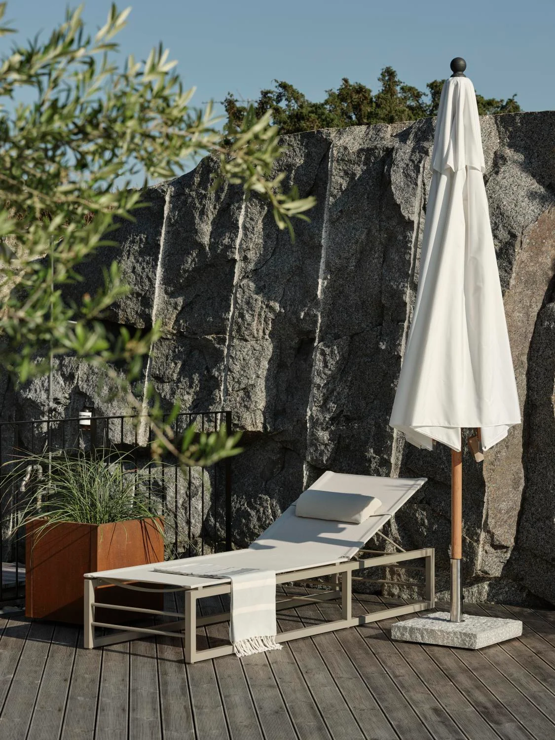 Brafab- Chaiselounge- The August Company | Mumbai