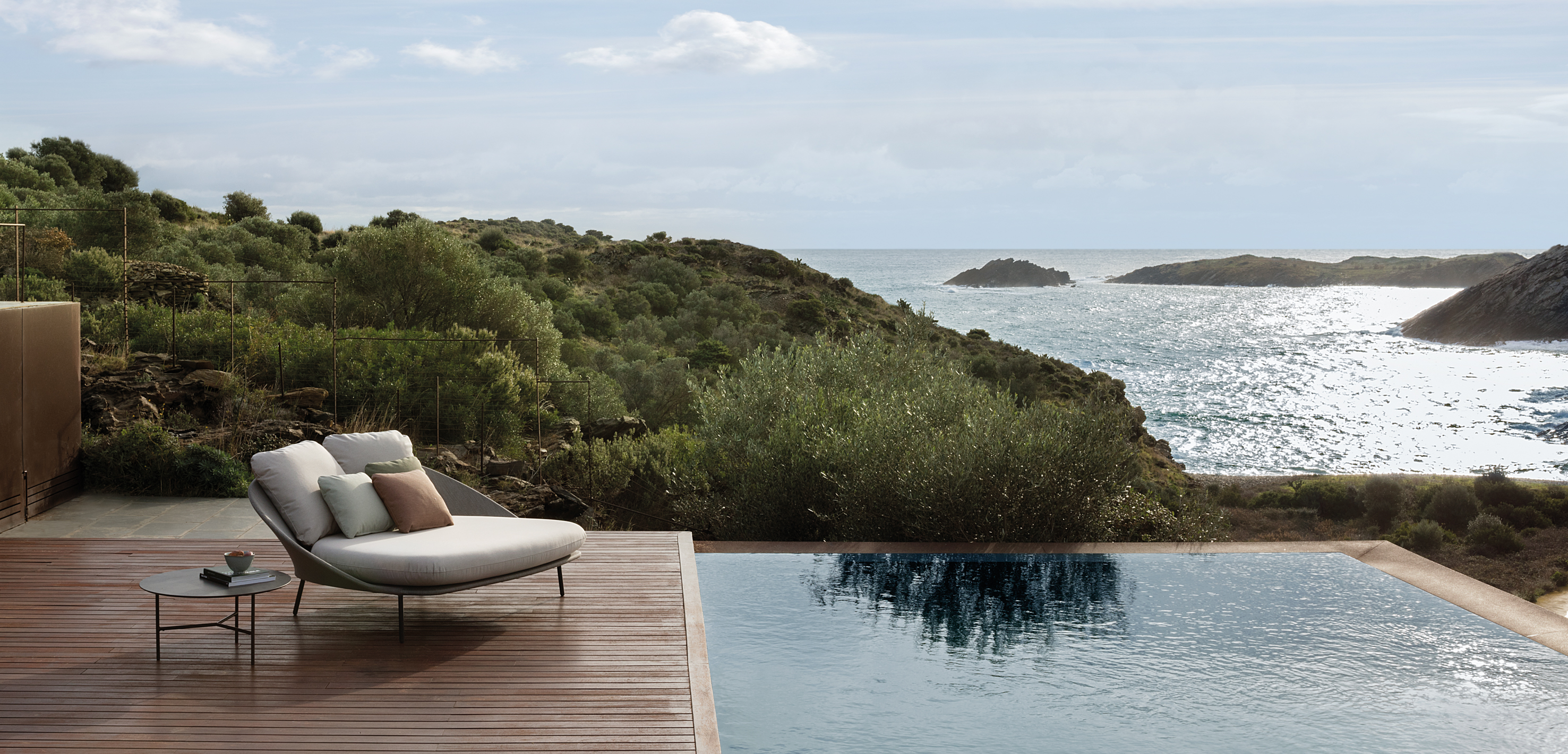 Twin-Chaiselounge- The August Company | Mumbai