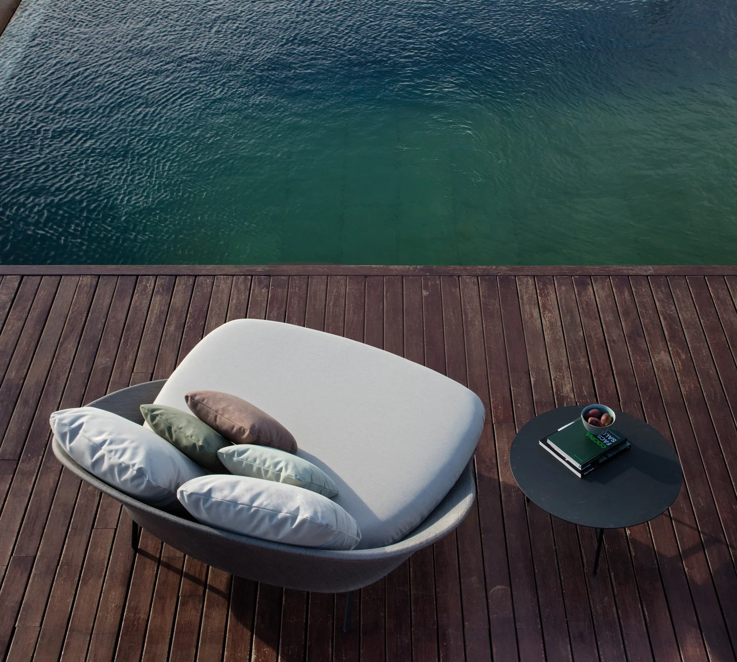 Twin-Chaiselounge- The August Company | Mumbai