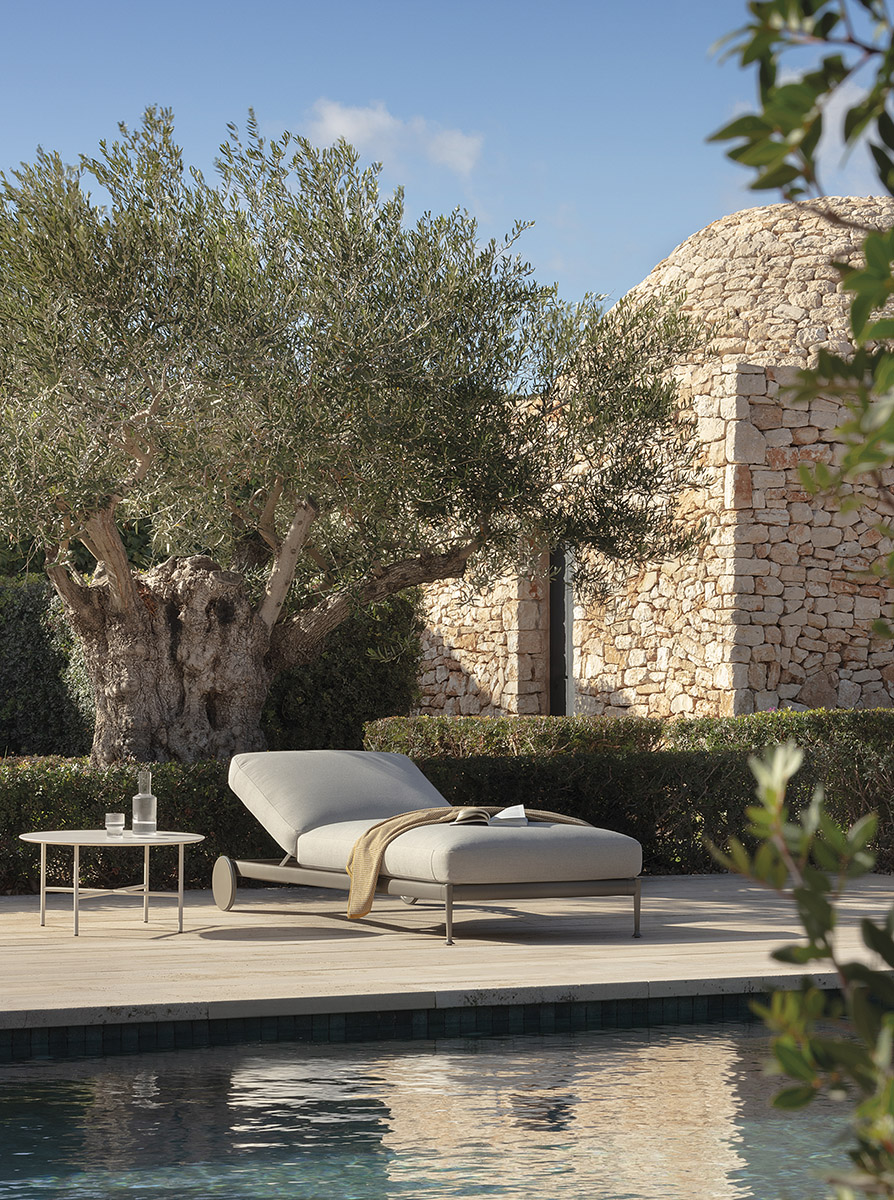 Obi-Chaiselounge- The August Company | Mumbai