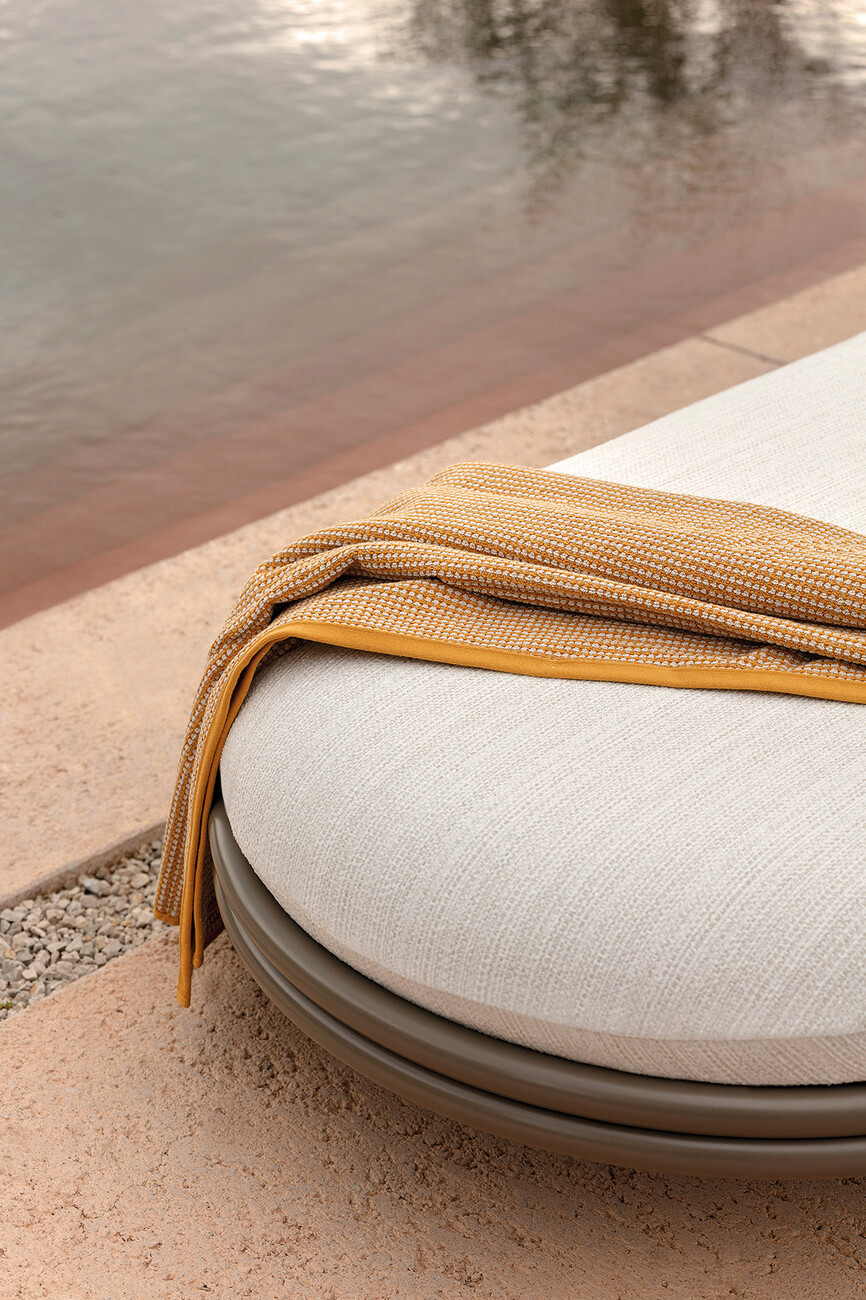 Cask Chaiselounge- The August Company | Mumbai