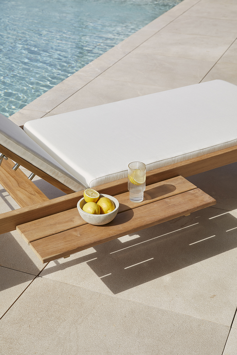 Paralel- Chaiselounge- The August Company | Mumbai