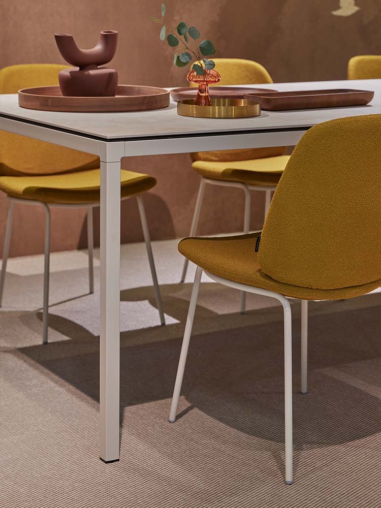 Aresta Moblibercia - Dinning Table - The August Company | Mumbai