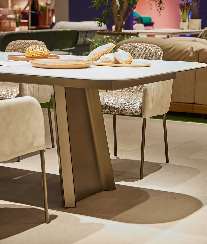 Tul Moblibercia - Dinning Table - The August Company | Mumbai