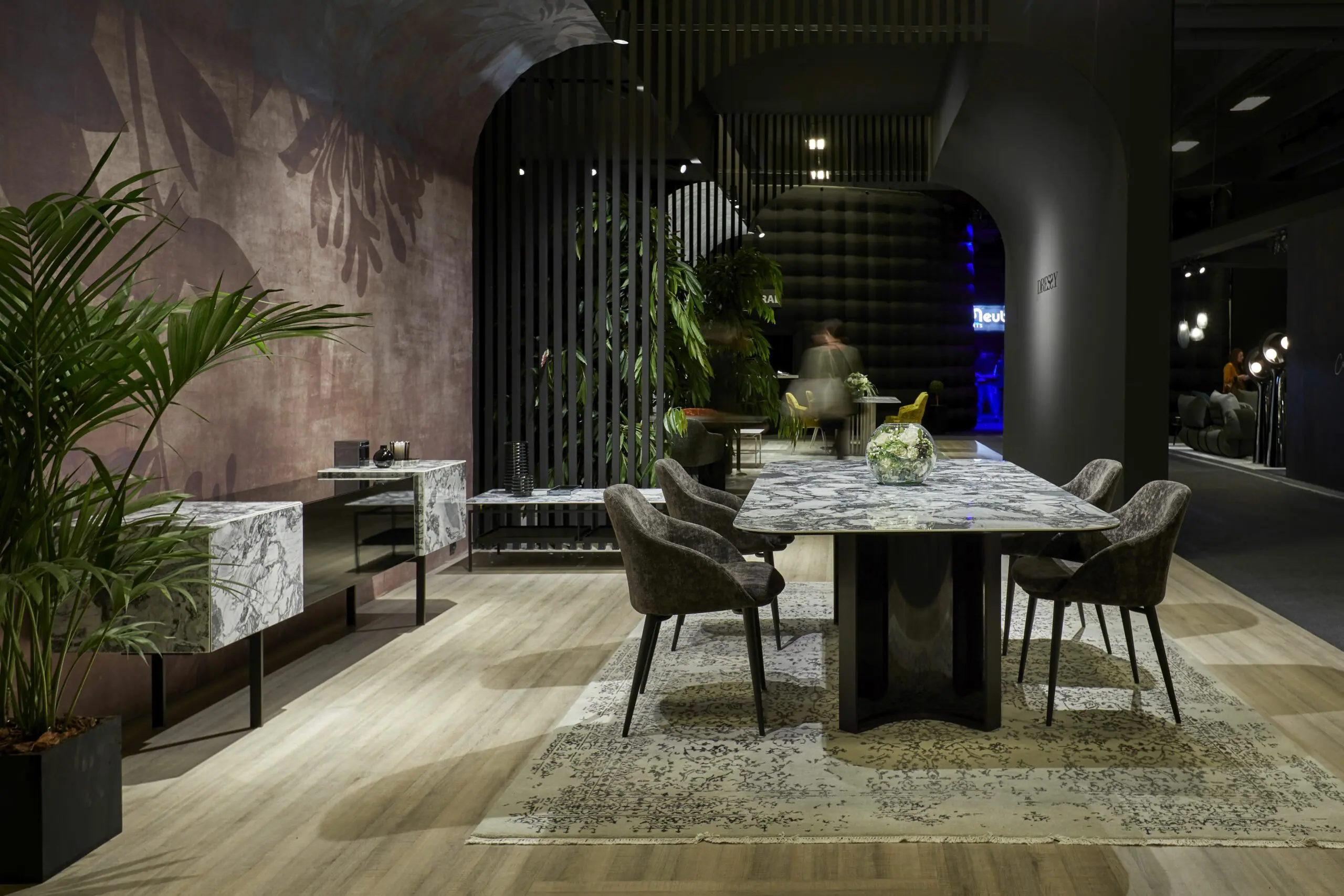 Parker Dressy - Dinning Table -The August Company | Mumbai