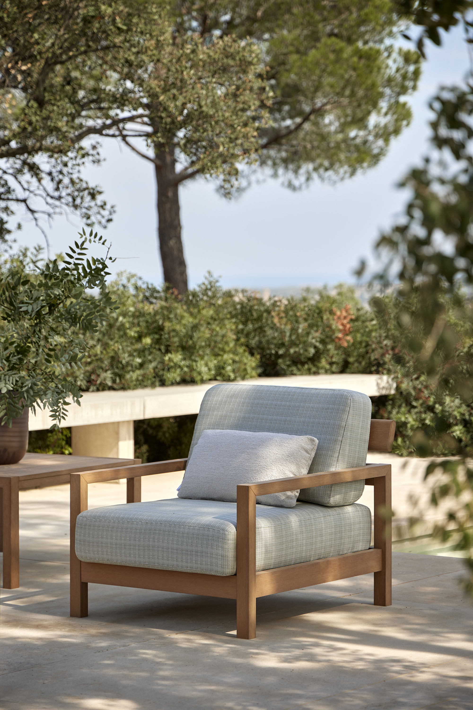 Point Kubik- Armchairs- The August Company| Mumbai