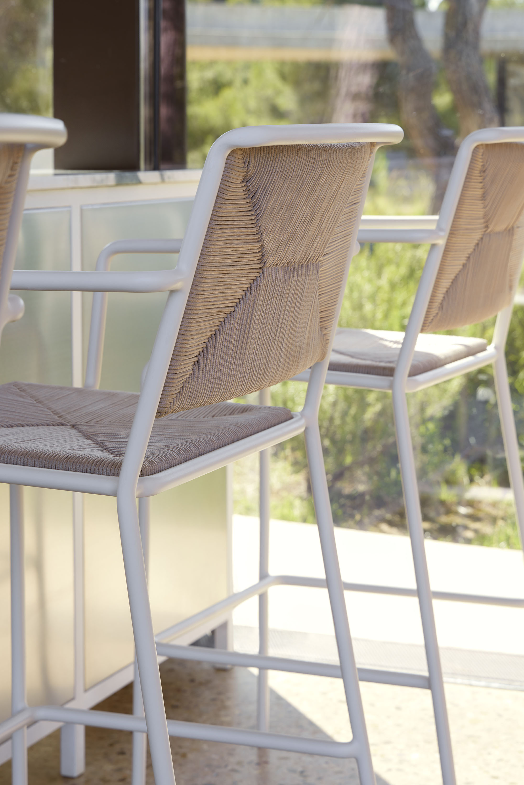 Point Summer - Barstool - The August Company | Mumbai