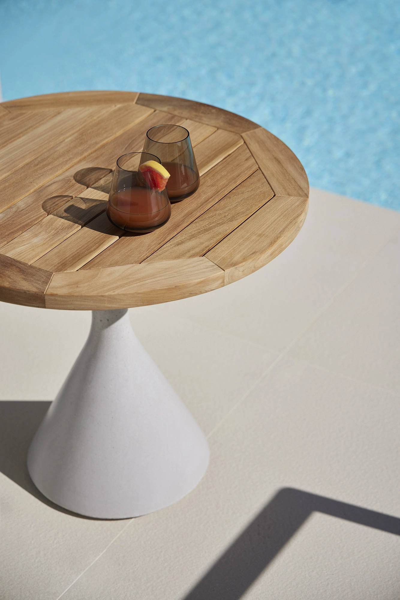 Point Neck - Coffee Table - The August Company | Mumbai