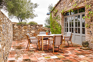 Point Hamp - Outdoor Chairs- The August Company | Mumbai