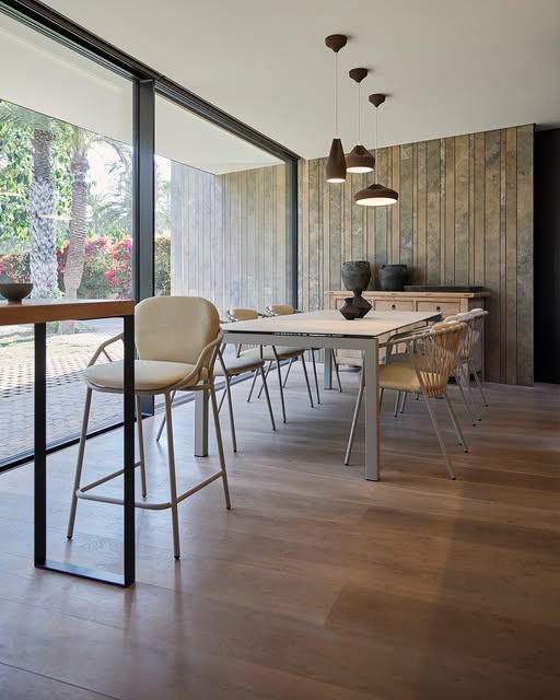 Musola Nansa - Barstool - The August Company | Mumbai