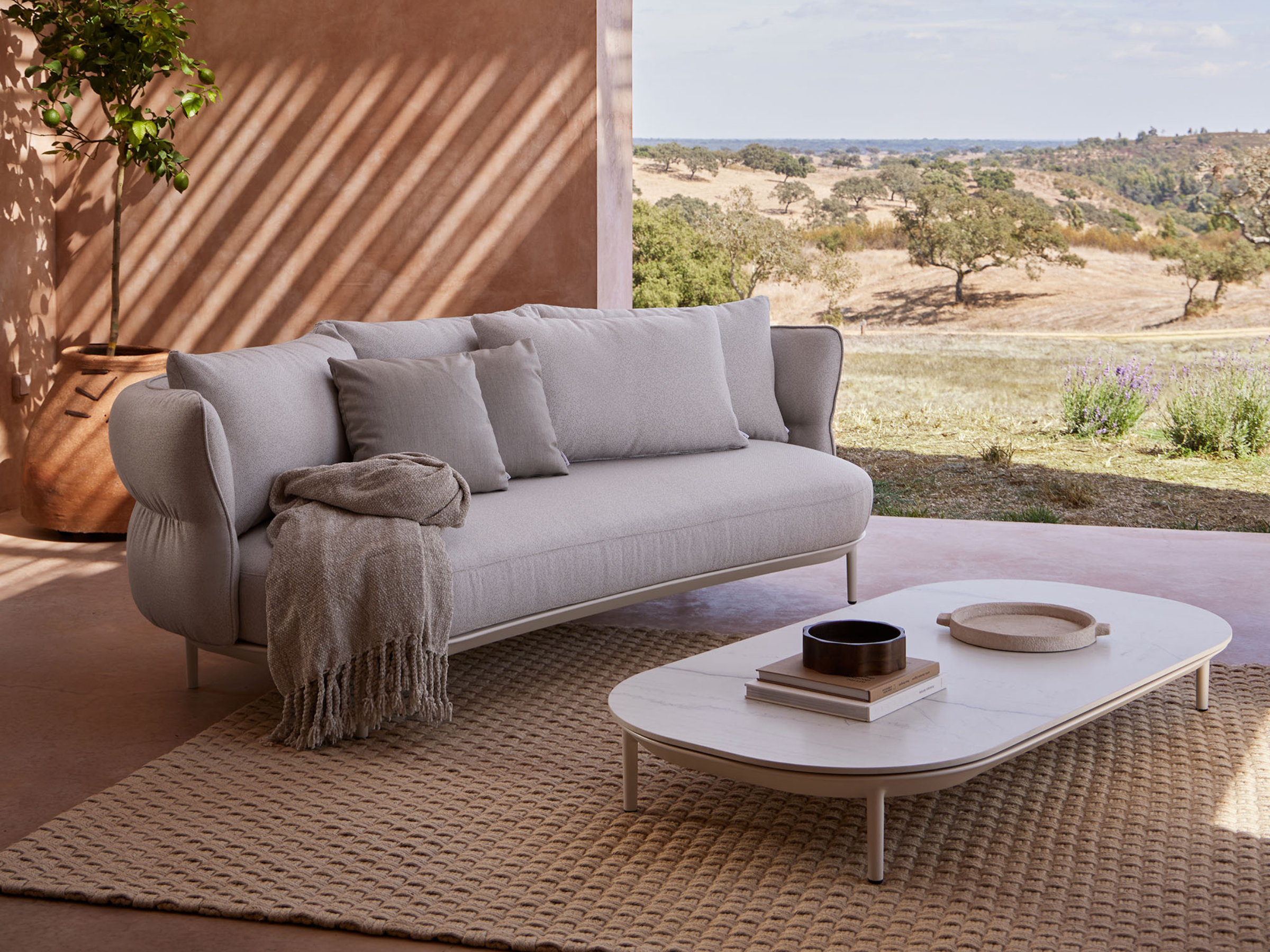 Point Rectangle - Coffee Table - The August Company | Mumbai