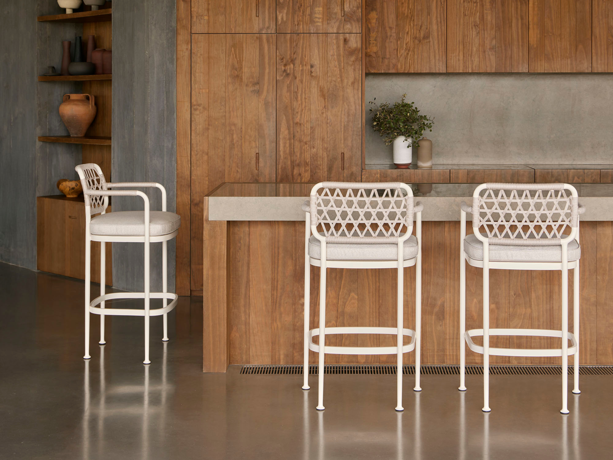 Point Curio - Barstool - The August Company | Mumbai