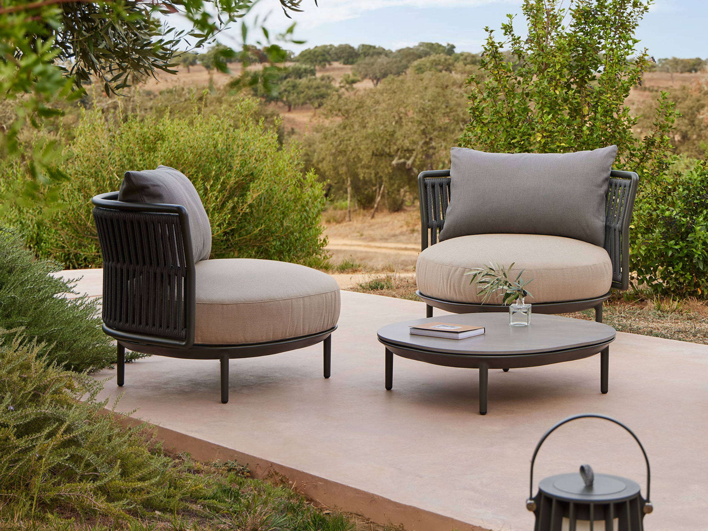 Point Square - Coffee Table - The August Company | Mumbai