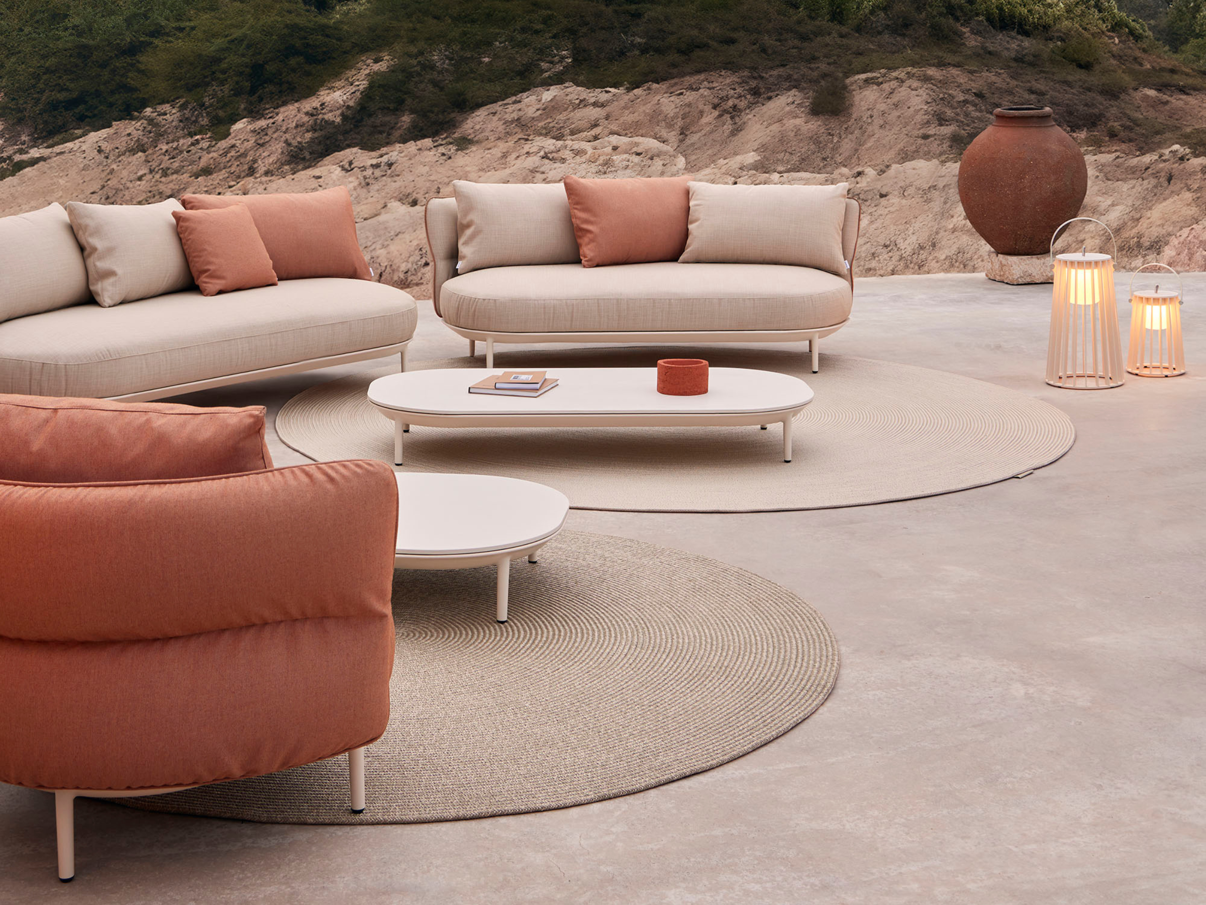 Point Rectangle - Coffee Table - The August Company | Mumbai