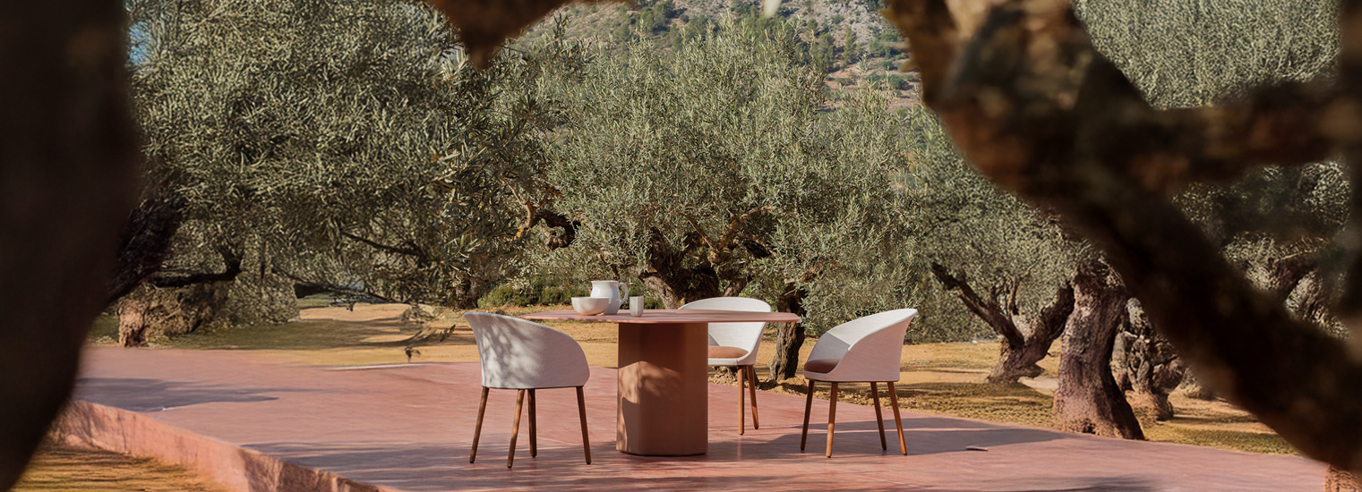 Hexagonal Outdoor Dining - The August Company - Mumbai | India