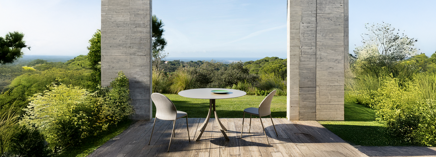 Round - The August Company - Mumbai | India